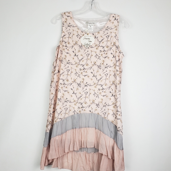 Paisley Vine Tops - NWT Paisley Vine Sleeveless Tunic High low Light weight Lined Sz Medium